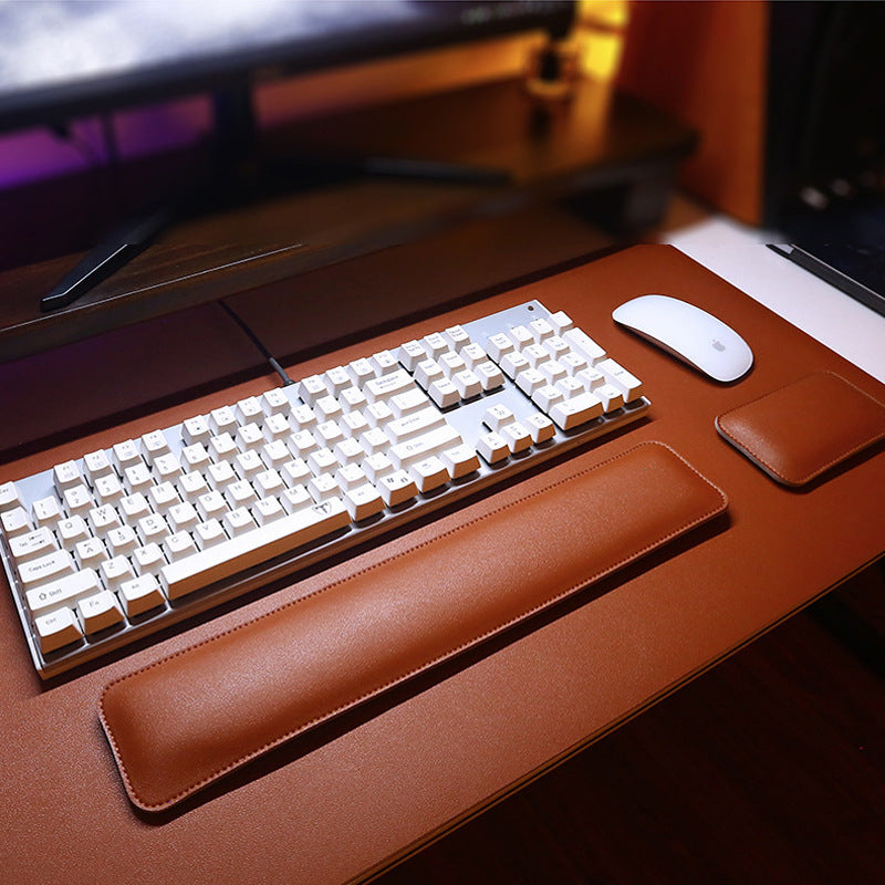 Mouse Pad Gigante de Couro com Apoio de Pulso para Teclado — Escritório